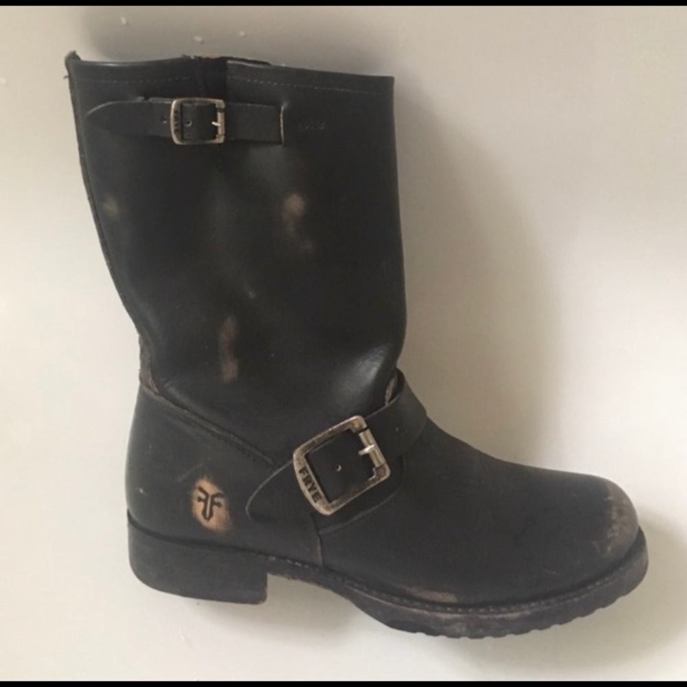 Frye Veronica Short Distressed